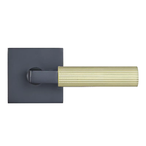 <span class=keywords><strong>Poignée</strong></span> <span class=keywords><strong>de</strong></span> <span class=keywords><strong>porte</strong></span> intérieure <span class=keywords><strong>de</strong></span> luxe <span class=keywords><strong>de</strong></span> haute qualité au design contemporain en <span class=keywords><strong>laiton</strong></span> <span class=keywords><strong>sur</strong></span> rosette carrée pour <span class=keywords><strong>porte</strong></span> <span class=keywords><strong>de</strong></span> passage avec fonction <span class=keywords><strong>de</strong></span> confidentialité - Product Image 2
