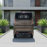 Le véhicule électrique tout-terrain est compact, facile à conduire et à stationner. C'est un choix idéal pour les trajets en ville