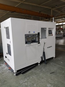 Machine de fraisage CNC 3 axes pour le traitement des profilés de fenêtres et de portes en aluminium, fabricant de machines pour fenêtres et portes - Product Image 2