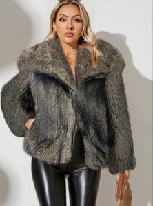 Nuova Giacca Chic Invernale da <span class=keywords><strong>Donna</strong></span> in <span class=keywords><strong>Pelliccia</strong></span> Sintetica, Cappotto Corto con Risvolto a Maniche Lunghe in Finta <span class=keywords><strong>Pelliccia</strong></span> di Volpe, Soffice e Spesso - Product Image 3