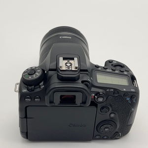 Cámara <span class=keywords><strong>Canon</strong></span> <span class=keywords><strong>EOS</strong></span> <span class=keywords><strong>90D</strong></span> de 32.5MP con Kit de Video 4K y Lente IS STM de 18-135mm, Venta al Por Mayor, Certificada, Usada, de Primera Calidad - Product Image 4