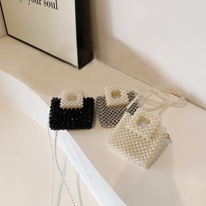 2024年夏売れ筋スクエアハンドルハンドバッグミニパールウーブントートレディース自家製アクリルビーズ織りクラッチ財布 - Product Image 2