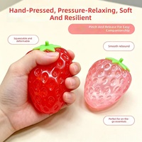 Jouet à presser en forme de fraise, en TPR souple, à récupération lente, gadget sensoriel anti-stress, emballage en boîte cadeau