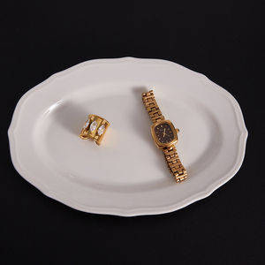 Anello Aperto Classico J&D in Acciaio Inossidabile Placcato Oro 18K con Pietra Marquise - Fascia Regolabile Placcata Oro 18K - Product Image 5
