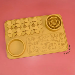 Tappetino Olfattivo per Cani in Silicone Ecologico Extra Spesso Impermeabile, Alimentatore Lento Anti-Soffocamento 2-in-1 con Tasche Nascondiglio per Premi - Product Image 1