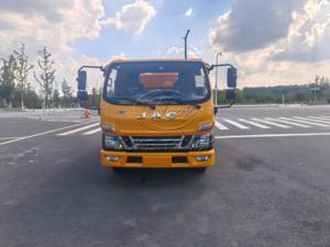 รถดูดฝุ่น JAC Jetting Vacuum Truck สำหรับส่งออก ยอดนิยม ใช้เครื่องยนต์ Yuchai 160 แรงม้า ทำความสะอาดด้วยแรงดันสูง และดูดตะกอน รถทำความสะอาดอเนกประสงค์ - Product Image 2