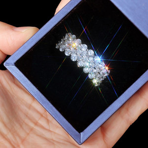 Anello Classico a Doppia Fila con Design Rotondo per Donne - Product Image 3