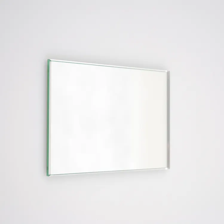 Vente en gros standard européen Cadre de décoration intérieure Surface avant intelligente Lumière LED Salle de bain Ceinture murale en verre Miroir argenté