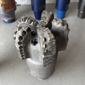 Hot Sell <span class=keywords><strong>PDC</strong></span> Oil Drilling <span class=keywords><strong>Bit</strong></span> Alta Eficiência Tungsten Alloy Carbide Forjado 8,6 polegadas Brocas para Petróleo Gás Água Bem Perfuração - Product Image 3