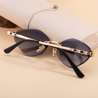 Lunettes de soleil tendance Partagas pour femmes, sans monture, œil de chat, verres taillés diamant, protection UV400, avec logo personnalisé, vente en gros