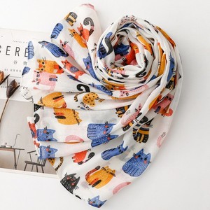 Écharpe imprimée chat colorée peinte à la main pour le printemps et l'été, légère, respirante, utilisable comme châle pour femme - Product Image 4