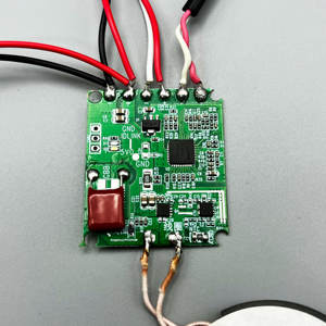 Mesita de Noche Inteligente con Carga Inalámbrica Rápida de 15W, Conector USB, Tira de Luz LED y Interruptor Regulador para Teléfono - Product Image 6