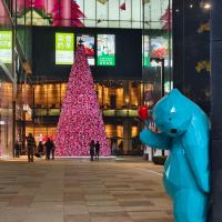 Made in China/50FT Outdoor Riesen Weihnachten Pink Tree Kunden spezifischer UV-beständiger Weihnachts baum mit Ornamenten Festival Dekor