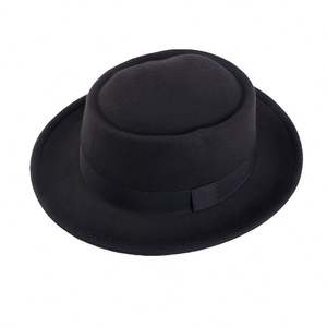 Venta al por mayor de accesorios para el cabello con logotipo personalizado Unisex Vintage ala ancha cálida lana sombrero Fedora cinturón Panamá sombrero fieltro Jazz sombrero para hombres y mujeres - Product Image 1