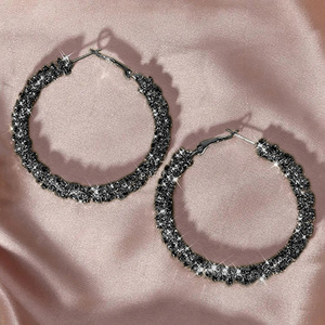 Orecchini a Cerchio Grandi alla Moda per Donne, Design Geometrico con Perline, Accessori per Orecchie da Indossare Quotidianamente, per Outfit Casual e Regalo - Product Image 6