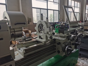 ماكينة مخرطة فائقة الدقة فائقة الدقة من <span class=keywords><strong>Supertech</strong></span> عرض السرير LCS500B مركز الطول 1500/ثقب مغزل 82 عرض للبيع - Product Image 3