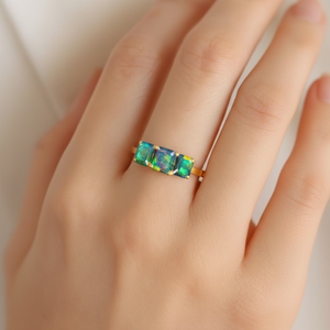 Bague en argent sterling avec opale éthiopienne naturelle Bijoux en pierres précieuses ovales pour femmes Cadeau de fiançailles bohème unique - Product Image 1