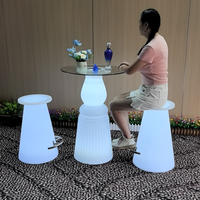 Ensemble table et chaises de bar en plastique blanc de luxe, design moderne, télécommande RGB, changement de couleur, batterie rechargeable, LED.