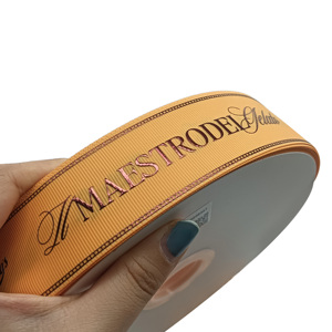 Op maat gemaakte grosgrain lintrollen met roségouden logo, decoratief bedraad lint voor Valentijnsdag - Product Image 1