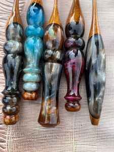 Juego de agujas de ganchillo de resina y madera, ligeras, duraderas, de superficie lisa, ideales para tejer a ganchillo, manualidades con hilo y hechas a mano - Product Image 4