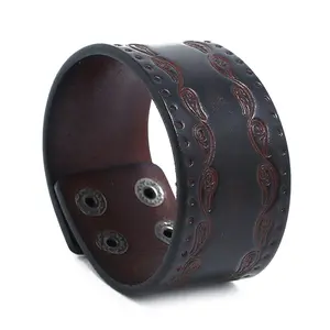P01879 Herren Retro-Gottische Vintage Rock-Leder-Manschette Armband Abdruck Textur-Armband für Party-Geschenke aus Rindleder