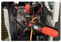 Pince thermométrique sans fil UNI-T UT320i avec sonde pour une mesure de température rapide et précise des surfaces de tuyaux