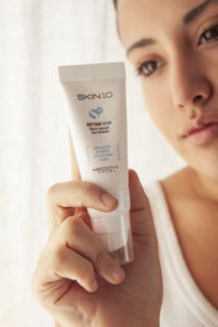 Fabricante profesional Piel sensible Hidratante Cara Barrera Mantener la calma Crema 30 Ml - Product Image 2