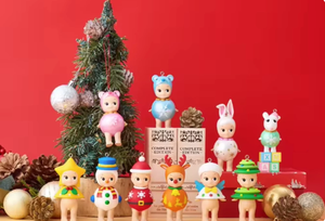 Vente en gros de la série d'ornements de <span class=keywords><strong>Noël</strong></span> <span class=keywords><strong>2022</strong></span>, boîte mystère en PVC, figurines mignonnes kawaii, décoration de sapin de <span class=keywords><strong>Noël</strong></span>, mini figurines - Product Image 1