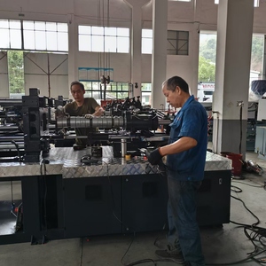 Tốc độ cao máy làm ghế nhựa Plastisol Máy phun PP PE ABS Chất liệu khuôn mẫu - Product Image 6