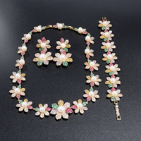 Set Kalung Daisy Pastel Nan Unik dengan Anting Mutiara Kerang dan Kristal Berbentuk Bunga
