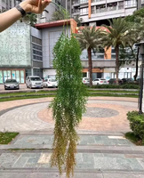 Vigne artificielle suspendue avec des feuilles en plastique fausse plante traînante pour la décoration murale de mariage de balcon intérieur extérieur