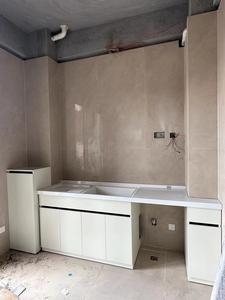 Meuble de machine à laver multifonctionnel intégré moderne avec lavabo en pierre de quartz et balcon en aluminium alvéolé - Product Image 2