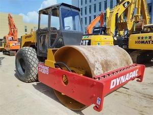 Compacteur routier lourd d'occasion à tambour vibrant simple DYNAPAC CA301D pour la construction d'autoroutes en asphalte - Product Image 3
