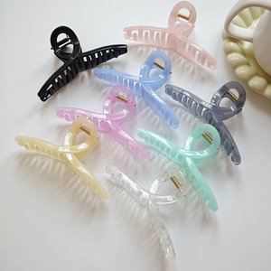 Pince à cheveux coréenne couleur bonbon gelée 11cm croix été filles dos tête requin pince creuse en plastique métal pinces à cheveux griffe - Product Image 1