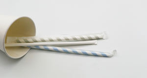 Pajitas de Papel Biodegradables Rojas, Amarillas y Verdes al por Mayor - Product Image 3