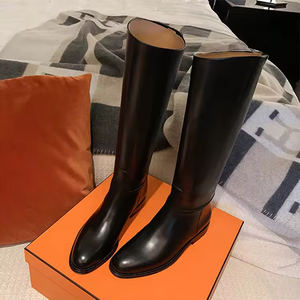 รองเท้าบูทหนังผู้หญิงขายส่ง สำหรับฤดูใบไม้ร่วงและฤดูหนาว คุณภาพสูง ปลายแหลม รองเท้าบูทส้นเข็มสูงถึงเข่า รองเท้าผู้หญิงสุดหรู - Product Image 4