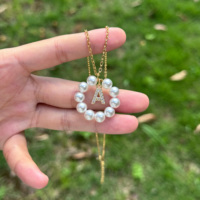Collier en acier inoxydable plaqué or 18 carats avec pendentif lettre cercle en strass et perle de verre de 6 mm – Vente en gros