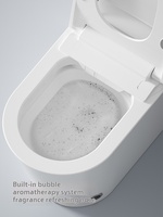 Ensemble WC intelligent monobloc avec télécommande, siège chauffant en marbre, chasse d'eau cyclonique, siphon en S et fonction de nettoyage par douche