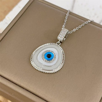 Serie de ojos clásicos Cadena de clavícula Circón y diseño creativo chapado en oro Accesorio que combina con todo para collar con colgante de aniversarios