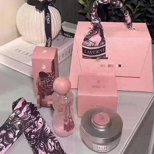 Coffrets Cadeaux <span class=keywords><strong>de</strong></span> Parfums en Gros pour Femmes : Eau <span class=keywords><strong>de</strong></span> <span class=keywords><strong>Parfum</strong></span> Florale Fruitée Orientale Longue Durée pour Dubaï et le Moyen-Orient - Product Image 2