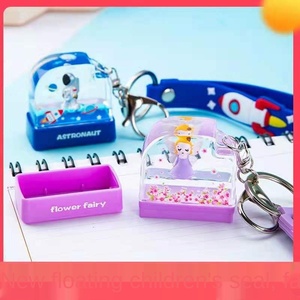 Bollo del giocattolo del bollo di nome dei <span class=keywords><strong>bambini</strong></span> dei vestiti della catena chiave dei <span class=keywords><strong>bambini</strong></span> su misura all'ingrosso della fabbrica - Product Image 3