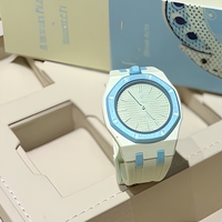 Montre de luxe avec mouvement de haute qualité