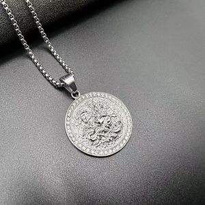 Collier pendentif Saint George Tueur de Dragons en acier inoxydable, bijoux hip-hop pour hommes, plaqué or, charme rond incrusté de diamants - Product Image 3