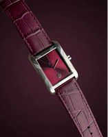 Montre carrée pour femme à quartz, boîtier en acier inoxydable, cadran rouge, bracelet en cuir, étanche 5 ATM, verre minéral 28 mm 20 mm