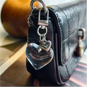Portachiavi Piccolo Huggie Trasparente e Grande Accessorio Amorevole da Donna Versatile per Servizi Fotografici Ciondolo Ornamentale - Product Image 5