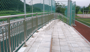 Valla Galvanizada Moderna de Acero, Valla Decorativa de Hierro Forjado, Vallas con Puntas Angulares para Jardín Exterior - Product Image 4