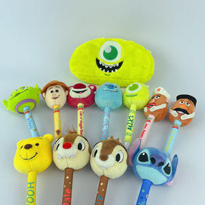 Penna a pressione Toy Story per studenti, orsetto fragola Zai Konglong a tre occhi, super morbido, in peluche corto, altezza regolabile 11-30 cm, unisex - Product Image 1