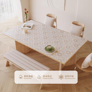 แผ่นรองโต๊ะพีวีซีพิมพ์ลายพรีเมียม รูปทรงสี่เหลี่ยมผืนผ้า ลายดอกไม้ กันน้ำ ทนความร้อน สำหรับใช้ในบ้าน - Product Image 3