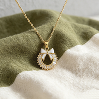Ensemble collier et boucles d'oreilles plaqué or 18 carats avec pendentif nœud couronne et zircone cubique taille baguette, anti-ternissement, hypoallergénique, cadeau de Noël ou de mariage pour femme