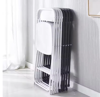 Chaise pliante portable moderne et minimaliste en métal noir, vente en gros d'usine, pour extérieur, jardin, concert, stade, mobilier de salle à manger